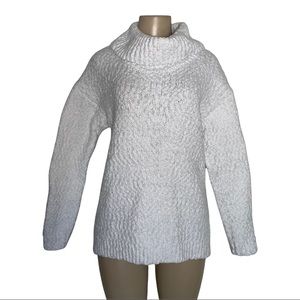 Kenneth Cole Chunky Knit White Pullover High Turtleneck Rollover Collar Sweater